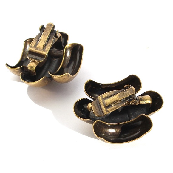 Vintage Brass Clip On Earrings Modernist Style Ribbed Texture Large Statement - Picture 4 of 4